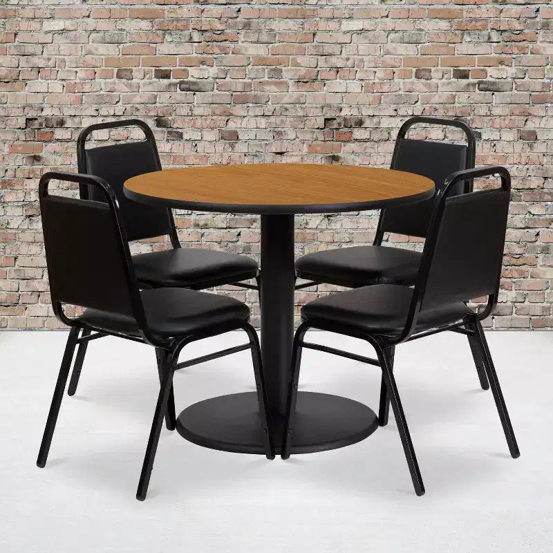 Set tavolo rotondo laminato da 36'' con base rotonda e 4 sedie da banchetto con schienale trapezoidale