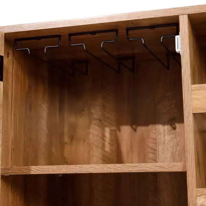 Mobile bar e credenza con mobiletto contenitore, supporti per calici sospesi e portabottiglie